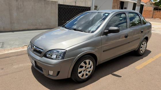 CHEVROLET CORSA 1.4 MPFI MAXX SEDAN 8V FLEX 4P MANUAL